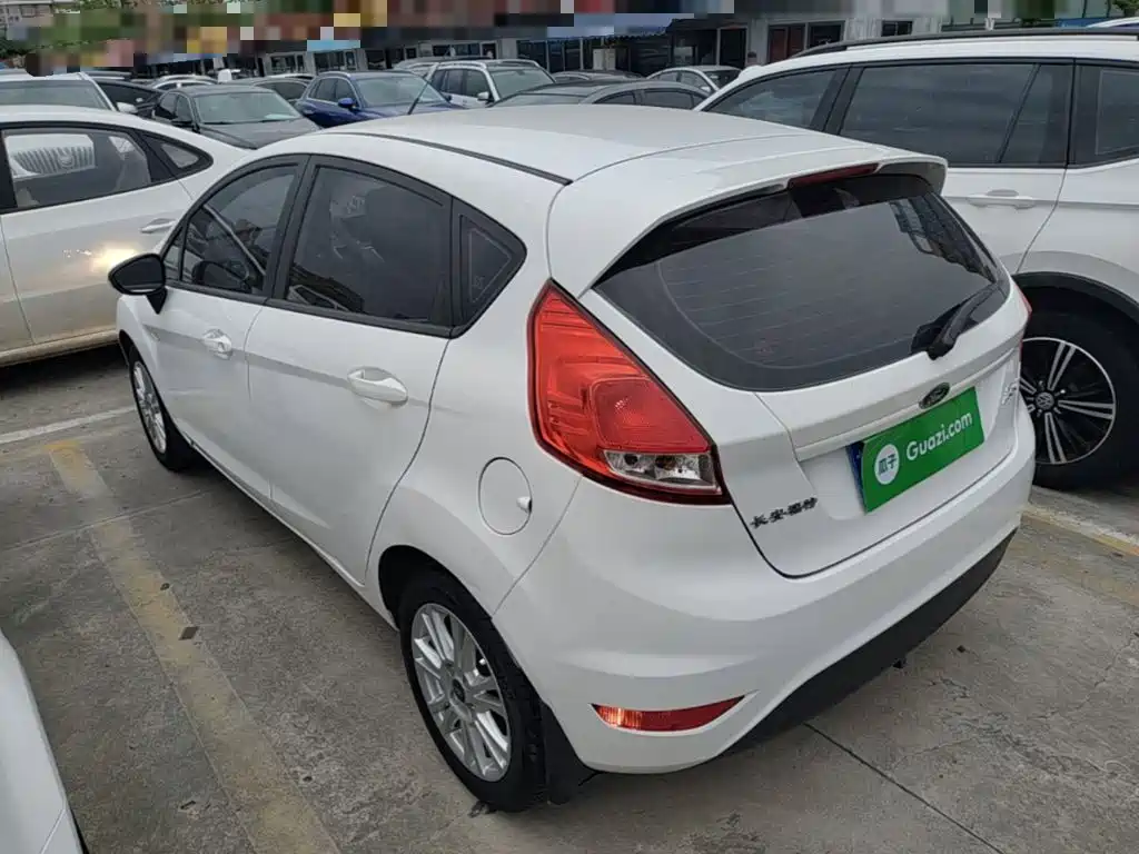 Ford Fiesta 2015 2013 Hatchback 1.5L Automatic Fashion