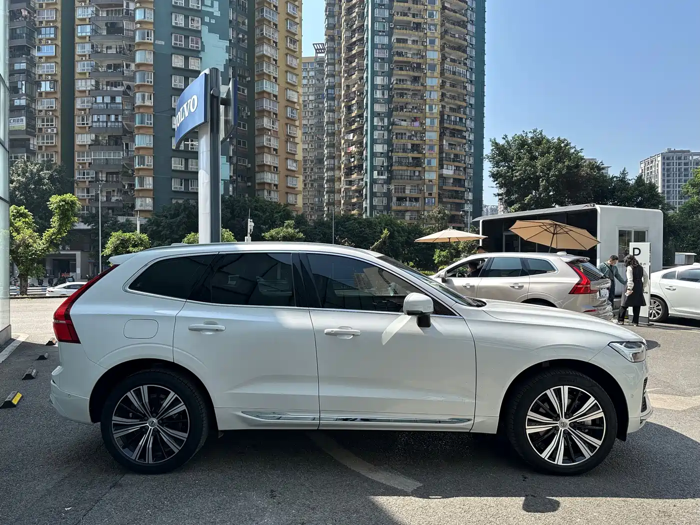 VOLVO XC60 PLUG-IN HYBRID