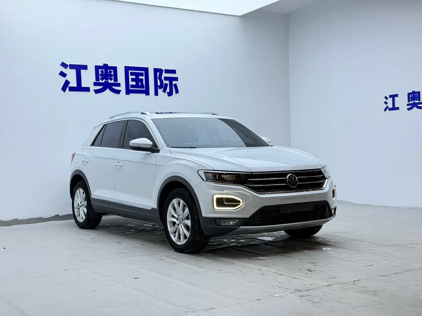 VOLKSWAGEN T ROC EXPLORING SONGS
