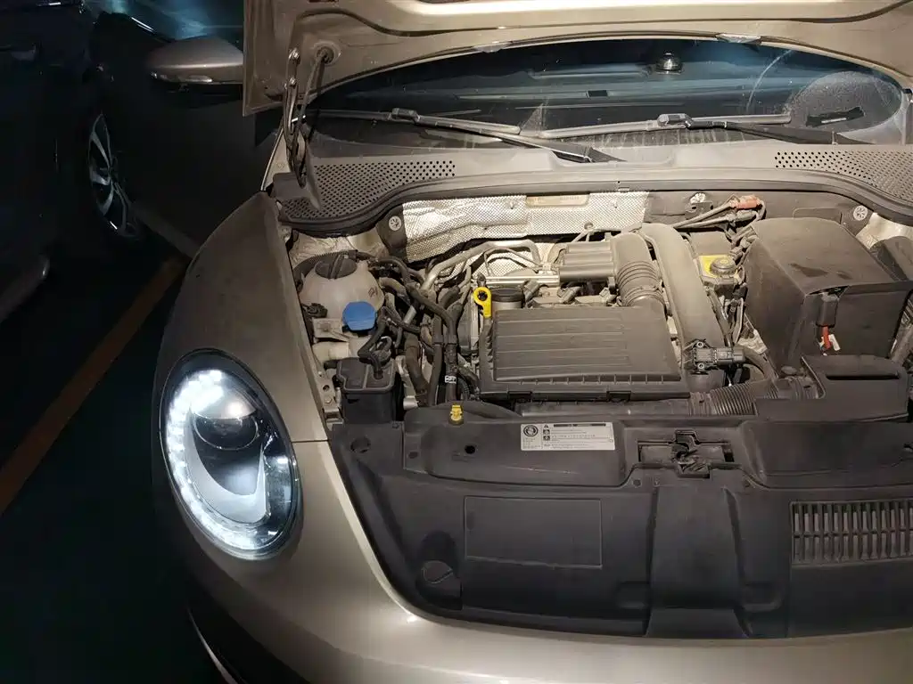 Volkswagen Beetle 2015 180TSI Convertible фото 21