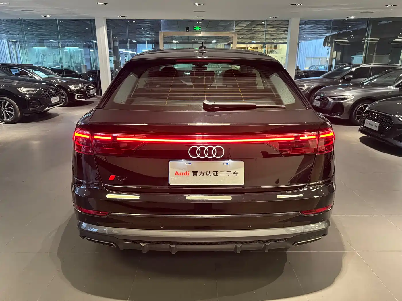 Audi Q8 2024 55 TFSI Luxury Sport фото 5