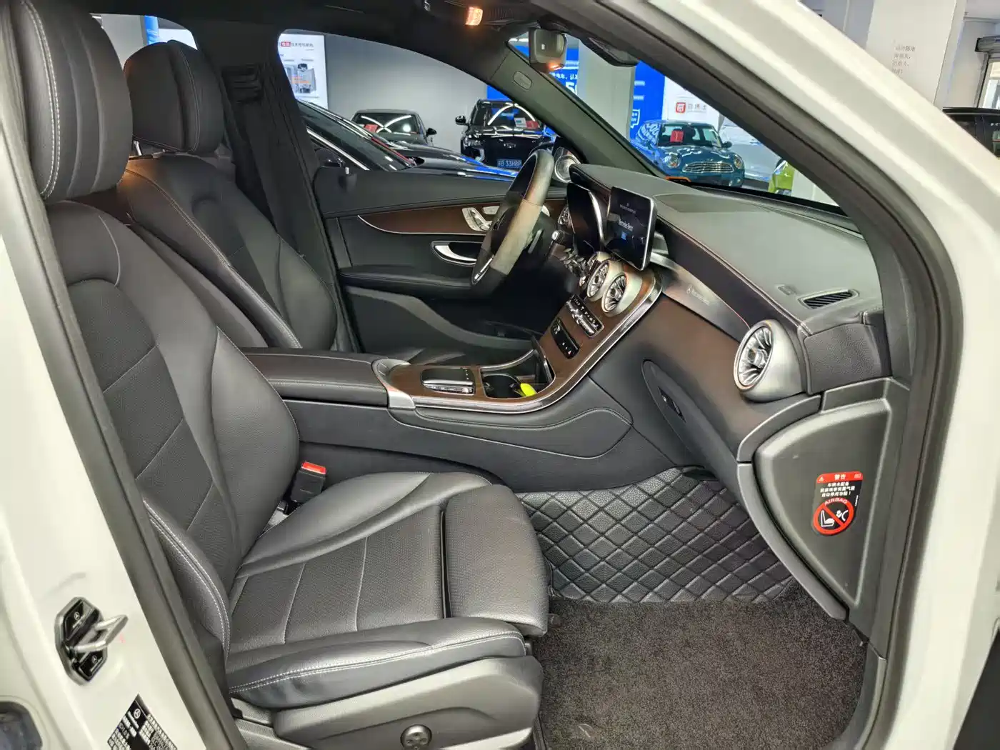 Mercedes-Benz GLC 2021 GLC 260 L 4MATIC Luxury фото 12