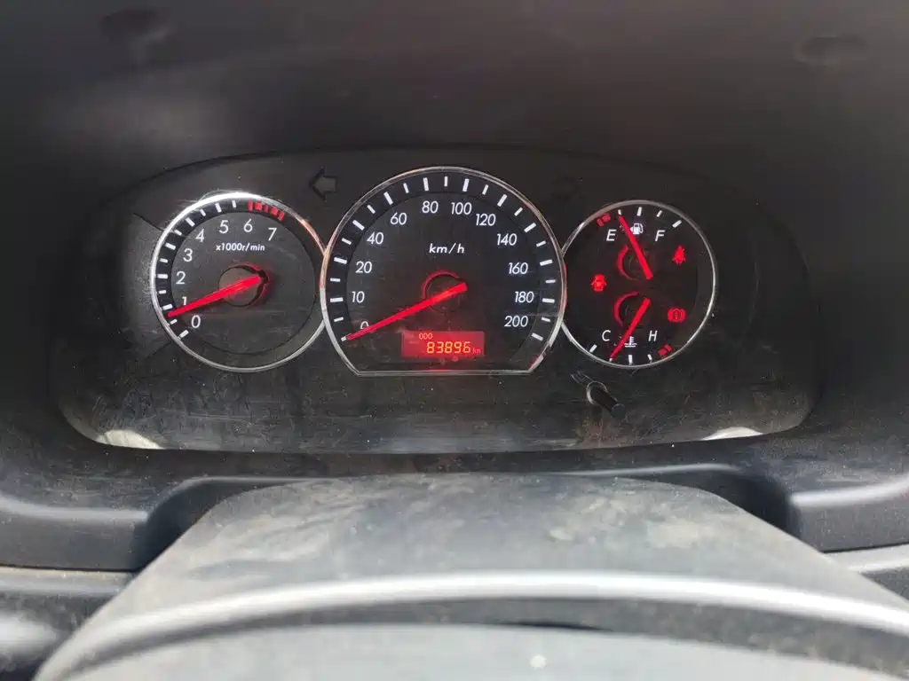 Changan Yuexiang V3 2016 2015 1.4L Manual Happiness Model China IV