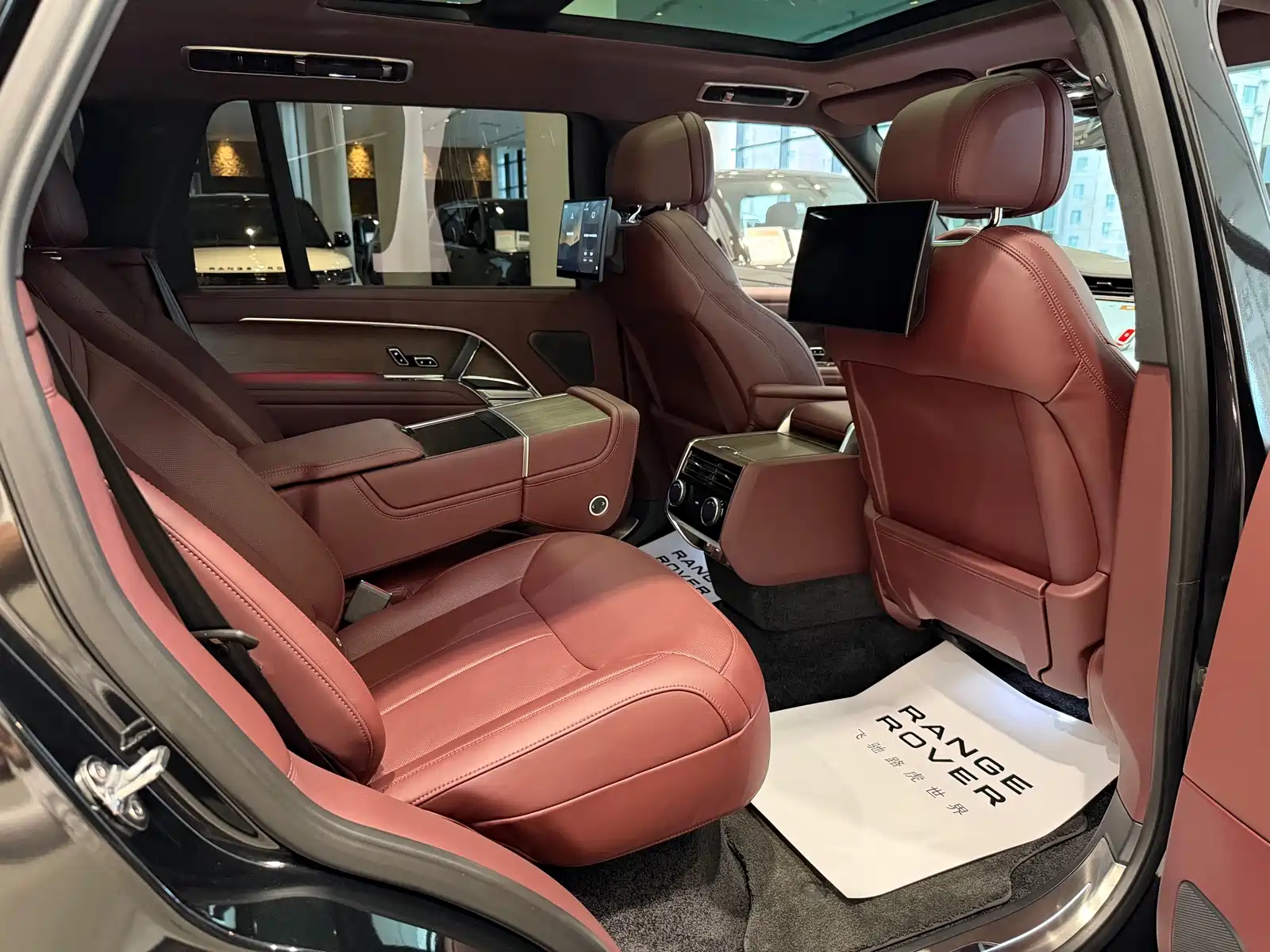 Фото 24 - Land Rover Range Rover