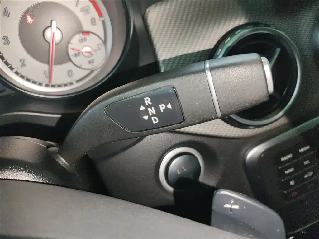 Mercedes-Benz GLA 2016 GLA 200 Dynamic фото 14