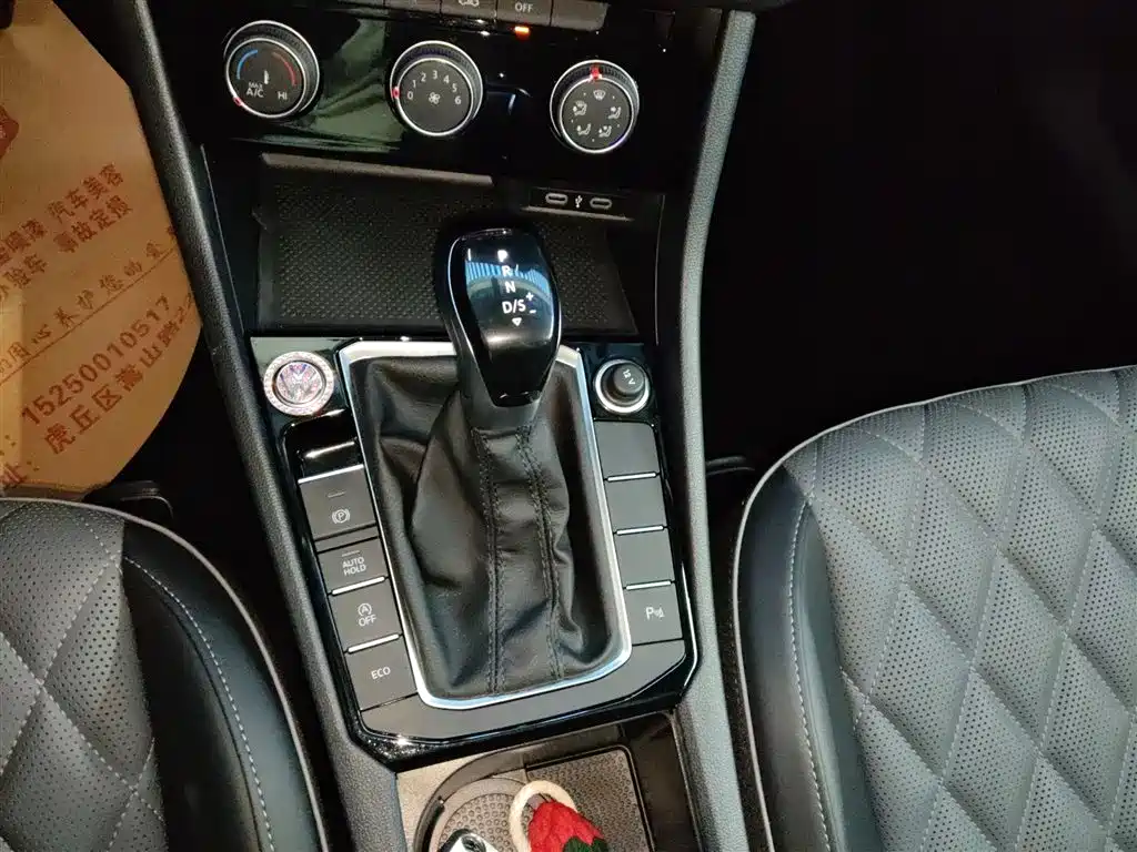 Volkswagen Sagitar 2023 300TSI DSG Surpassing Edition фото 14