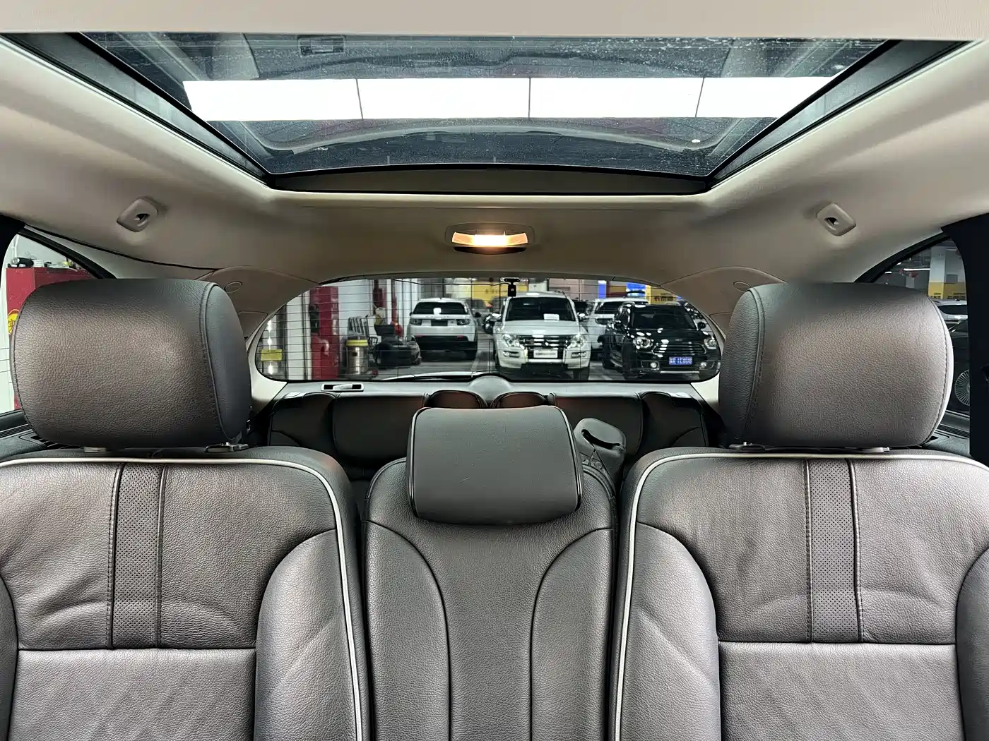 Mercedes-Benz R-Class 2017 R 320 4MATIC Business Collector's Edition фото 11