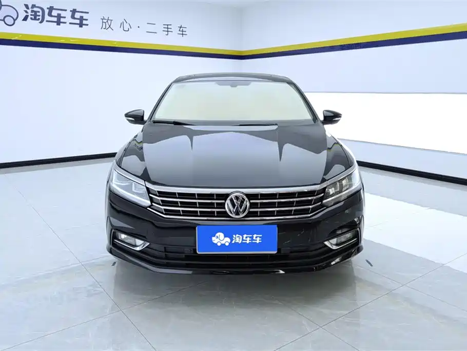 Volkswagen Passat 2017 330TSI DSG Prestige фото 2