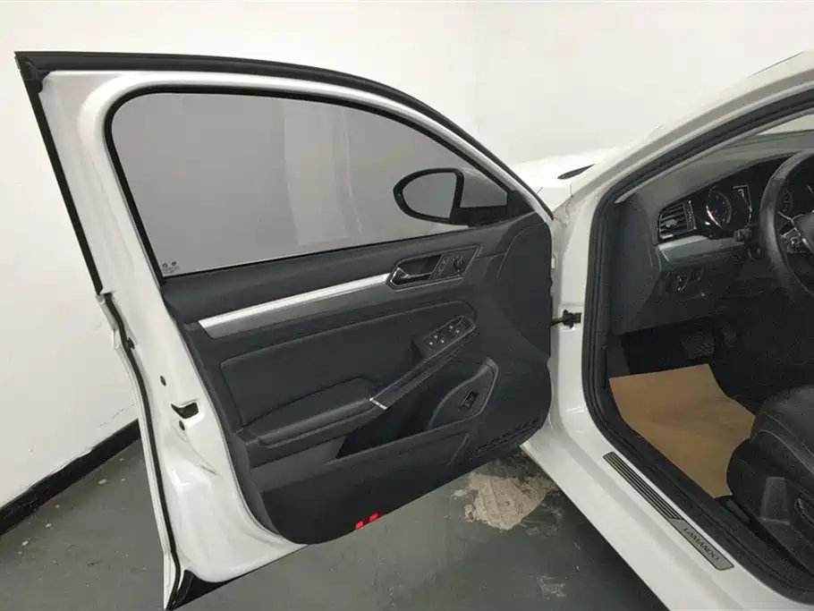 Volkswagen Lamando 2017 280TSI DSG Comfort Edition фото 7