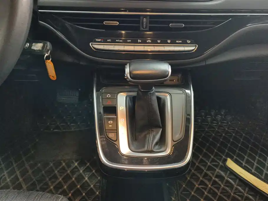 GAC Trumpchi Trumpchi M6 2021 270T DCT Elite Edition (7-Seater) фото 16