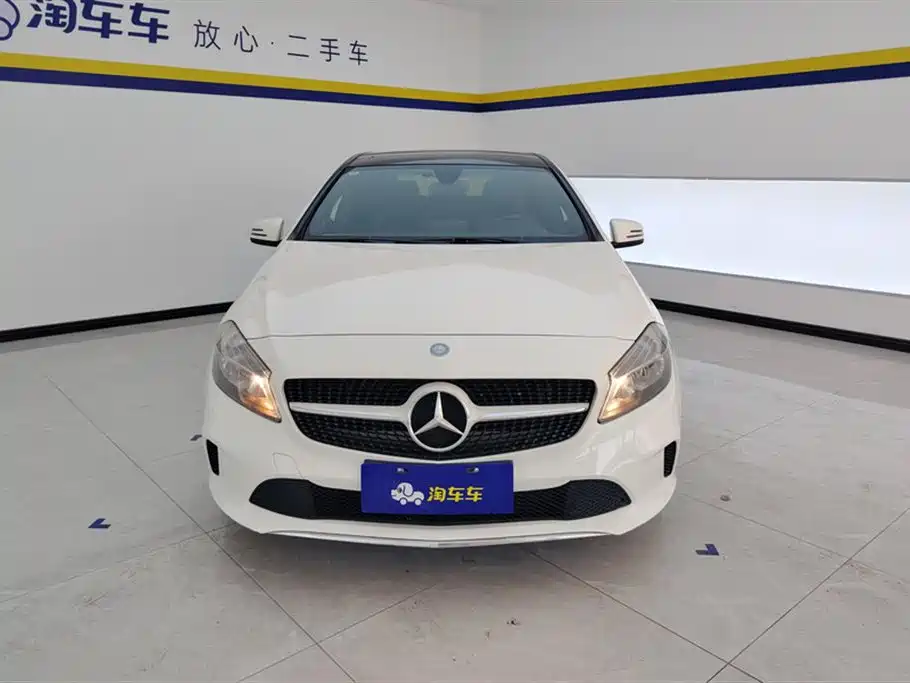 Mercedes-Benz A-Class (Import) 2016 A 180 фото 2