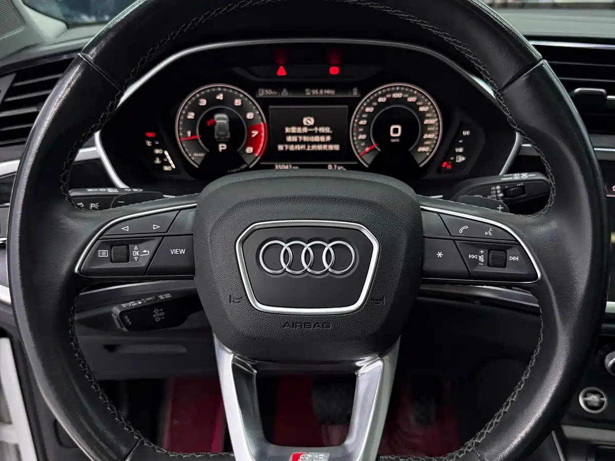 Audi Q3 2023 35 TFSI Fashion Dynamic (1.4T) фото 15