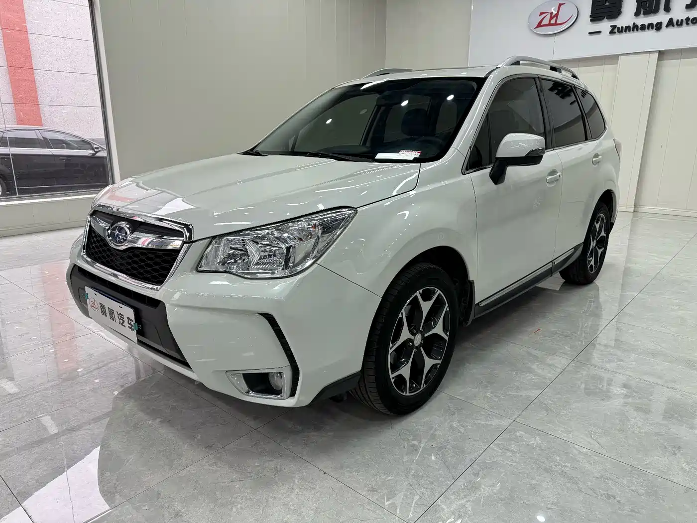 Subaru Forester 2015 2.0i Special Commemorative Edition фото 4