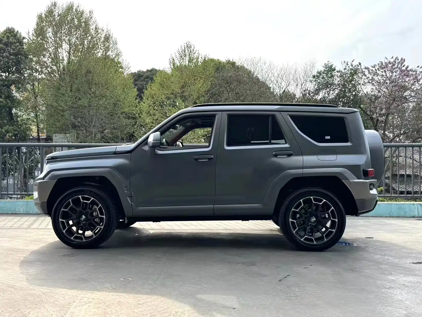 TANK TANK 700 NEW ENERGY