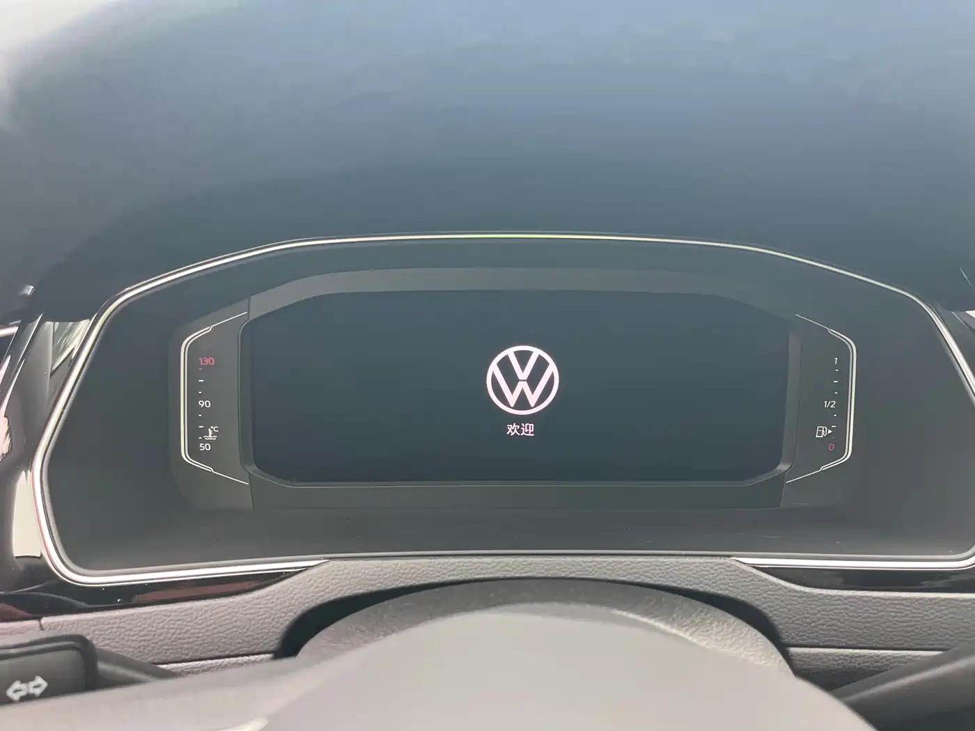 Volkswagen Magotan 2021 330TSI DSG 30th Anniversary Edition фото 9
