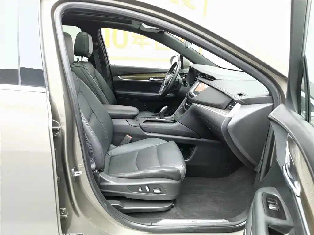 Cadillac XT5 2016 28T AWD Premium Model фото 23