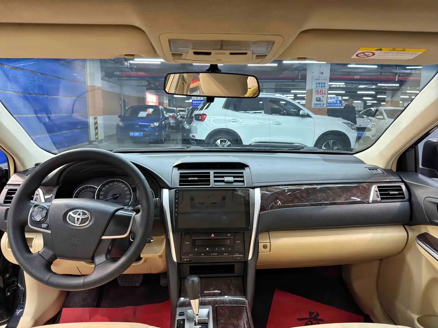 Toyota Camry 2015 2.0E Elite Edition фото 6