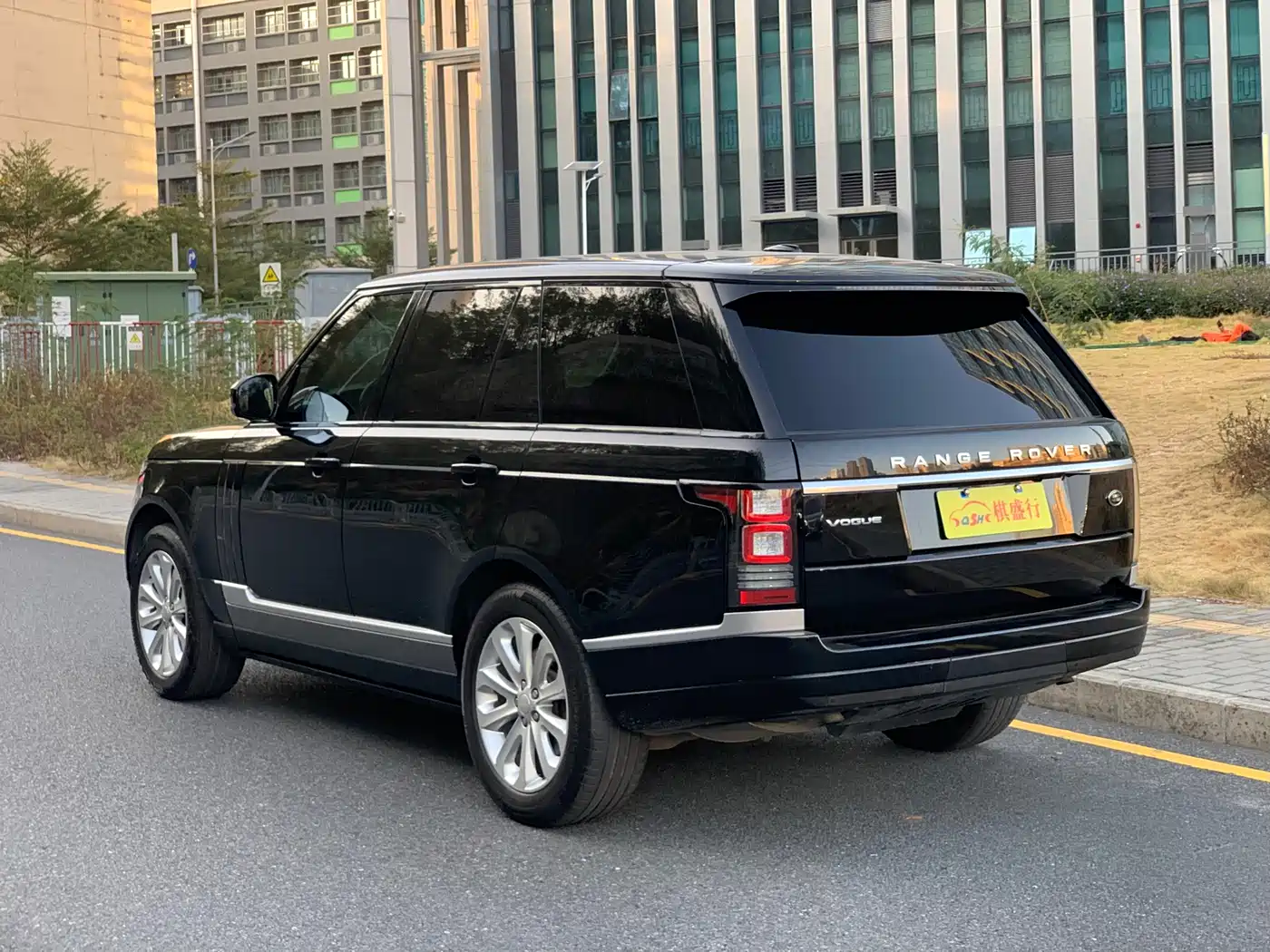 Land Rover Range Rover 2014 3.0 SC V6 Vogue фото 17