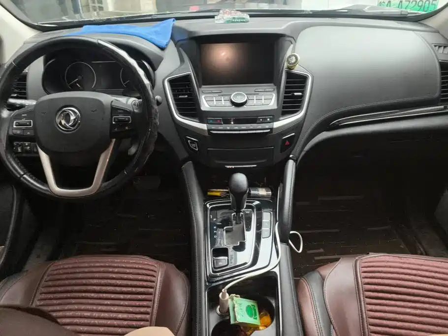 Фото 12 - Dongfeng Aeolus Dongfeng Fengshen AX7