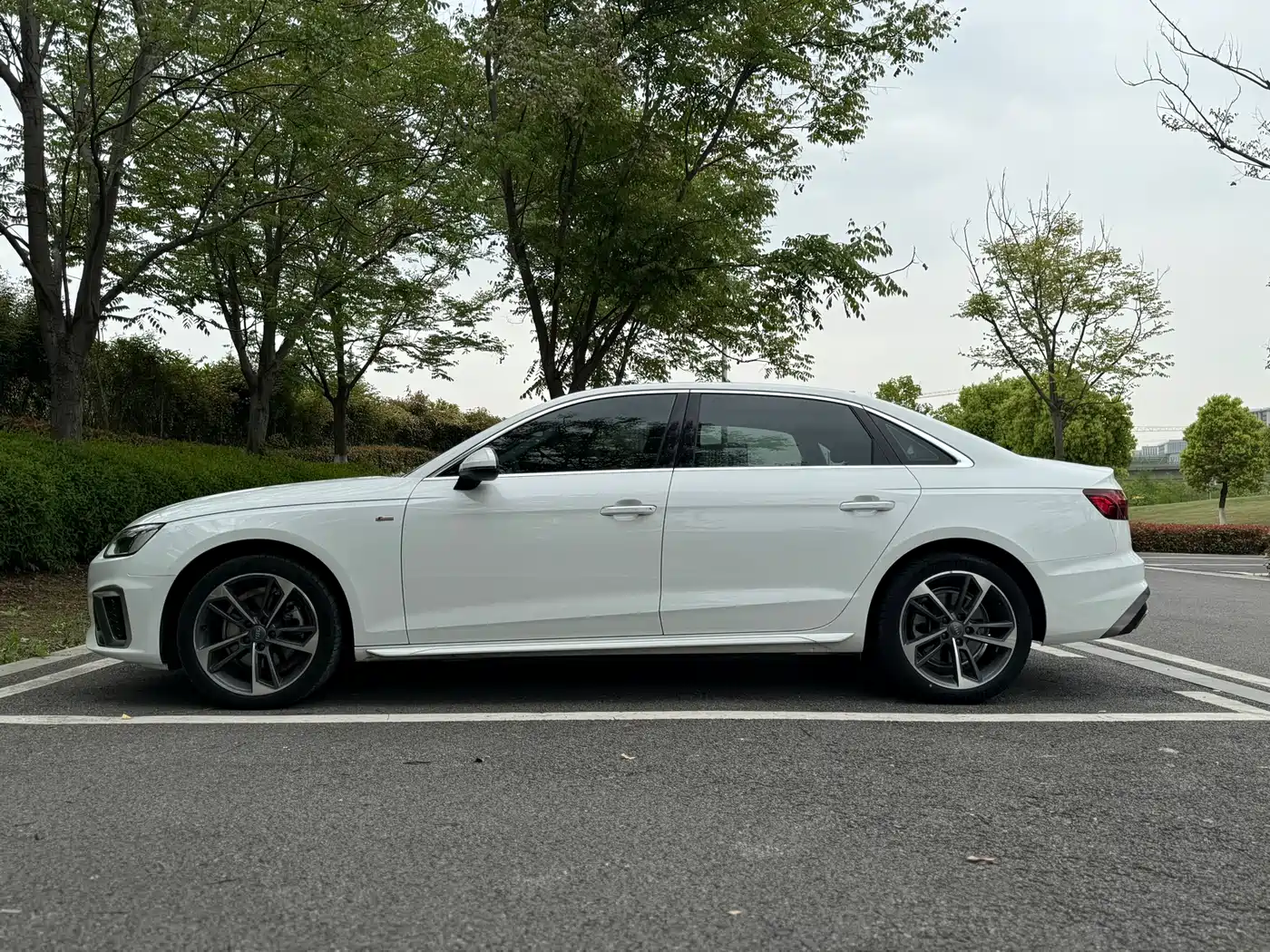 Audi A4L 2020 40 TFSI Fashion Dynamic Edition фото 25