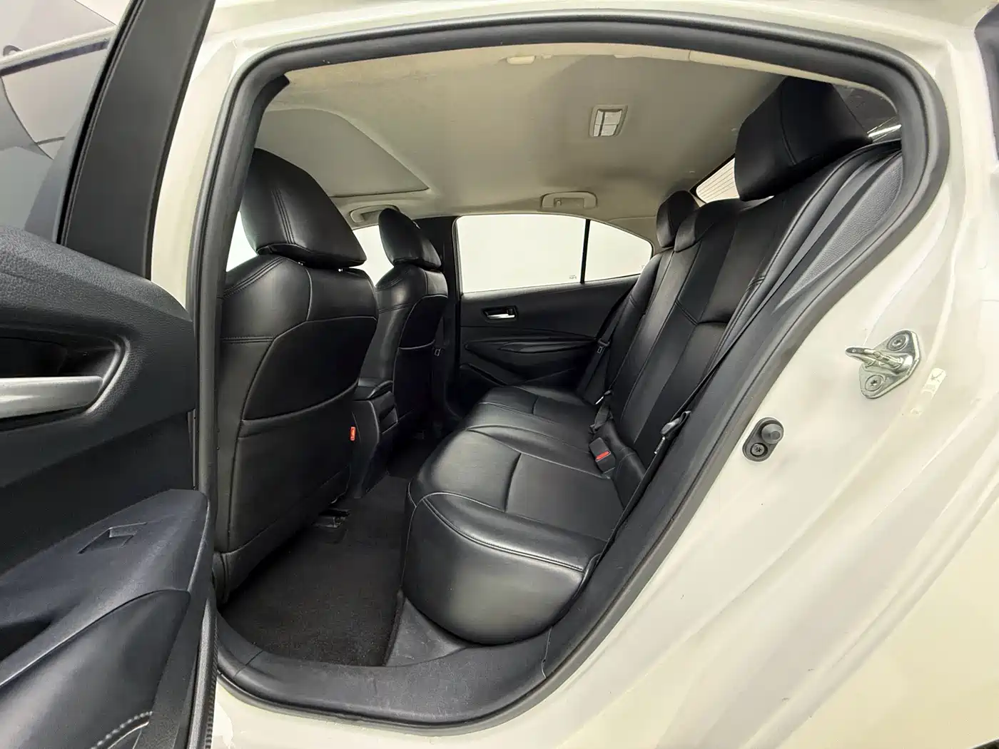 Toyota Corolla 2021 1.2T S-CVT Elite PLUS Edition фото 16
