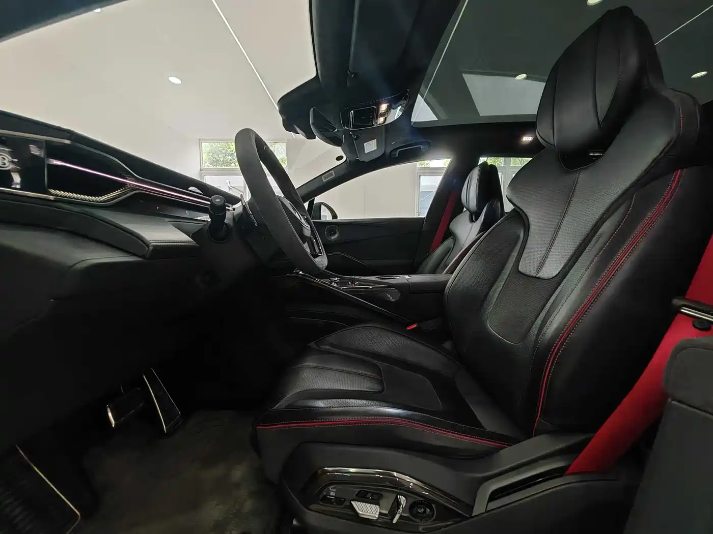 LOTUS SPORTS CAR ELETRE