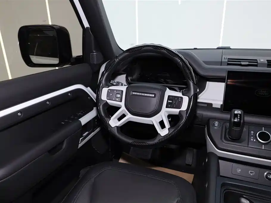 Land Rover Defender 2024 110 3.0T P400 X-DYNAMIC HSE фото 25