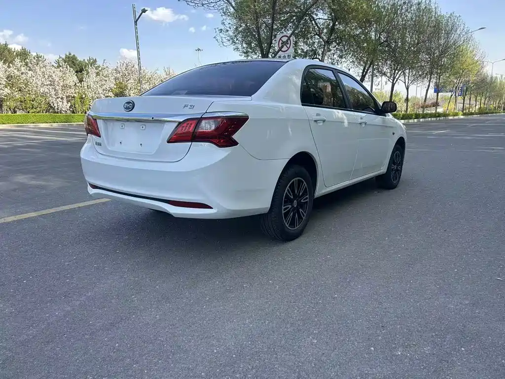 Фото 14 - BYD F3