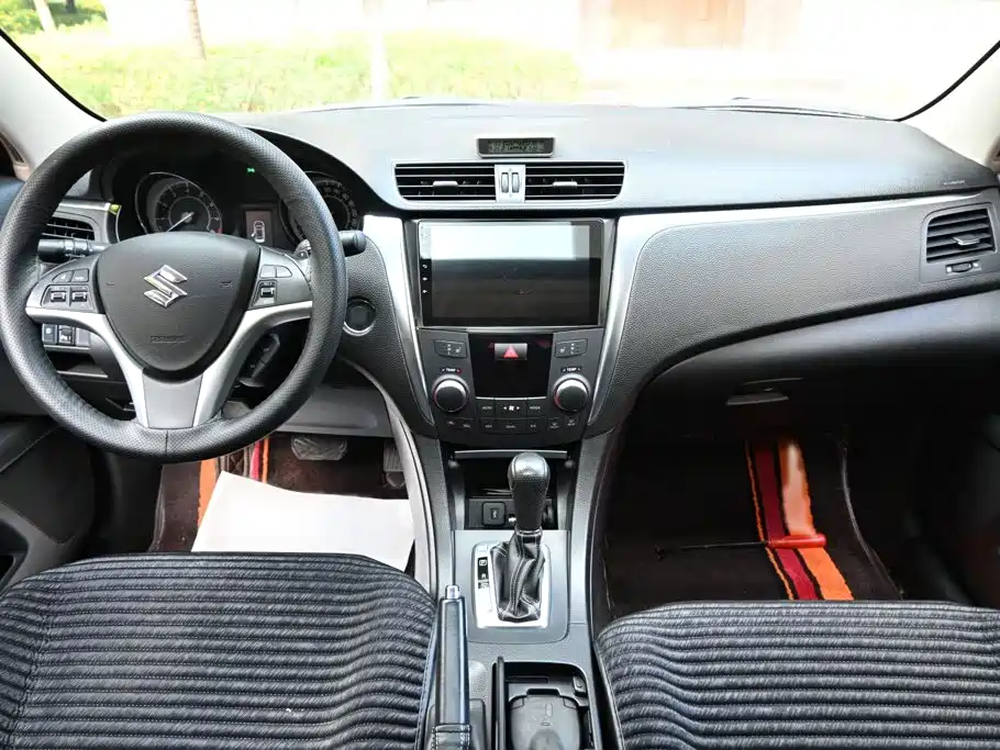 Suzuki Kizashi 2016 2011 2.4L 2WD Sport Navigation Edition