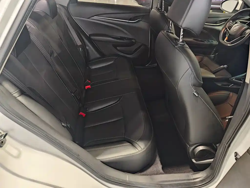 Фото 5 - Buick Excelle