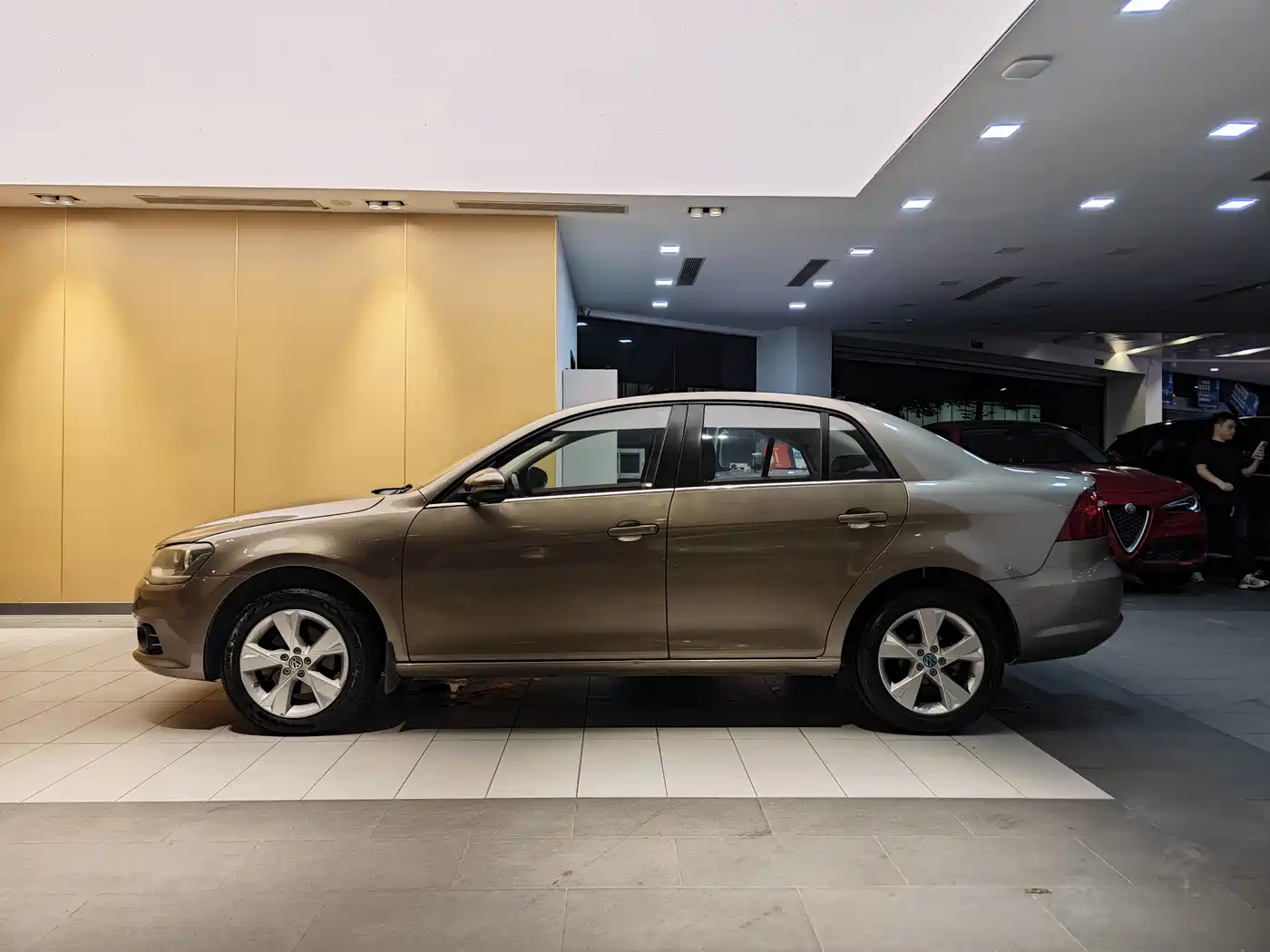 Volkswagen Bora 2014 1.6L Automatic Comfort Edition фото 6
