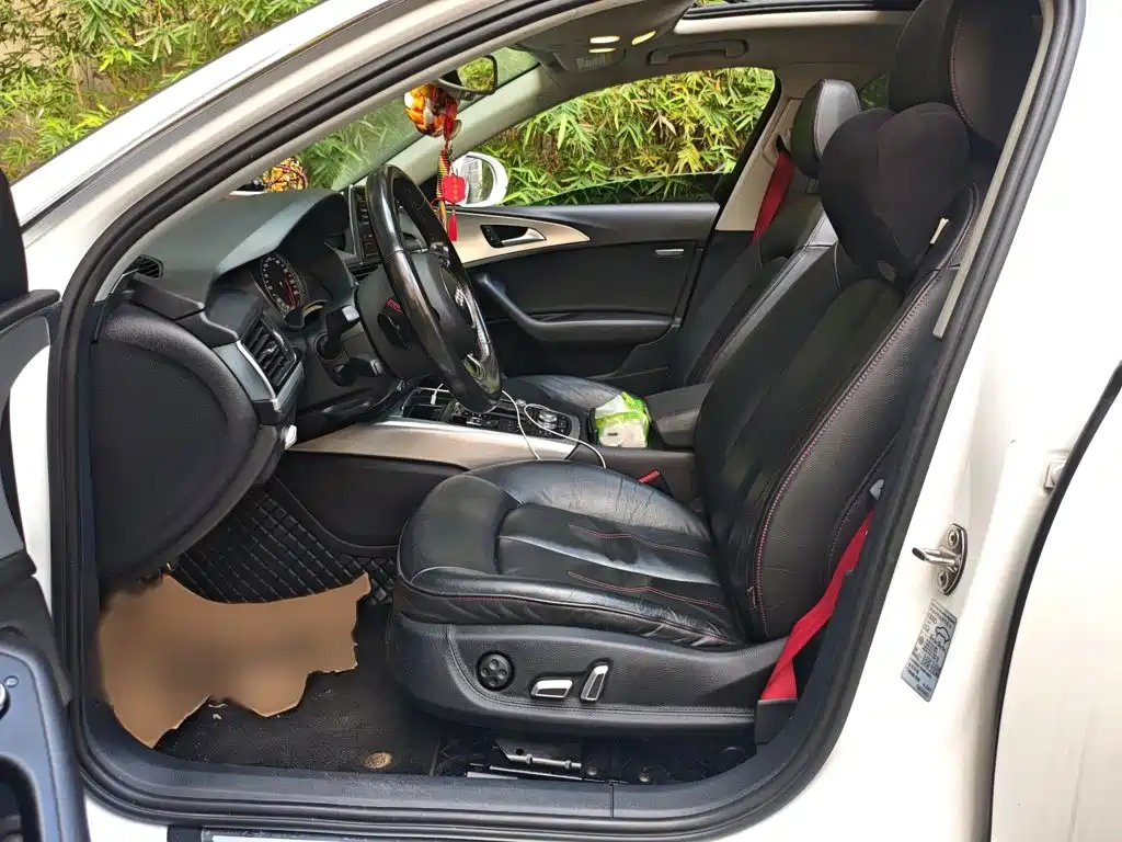 Фото 8 - Audi A6L