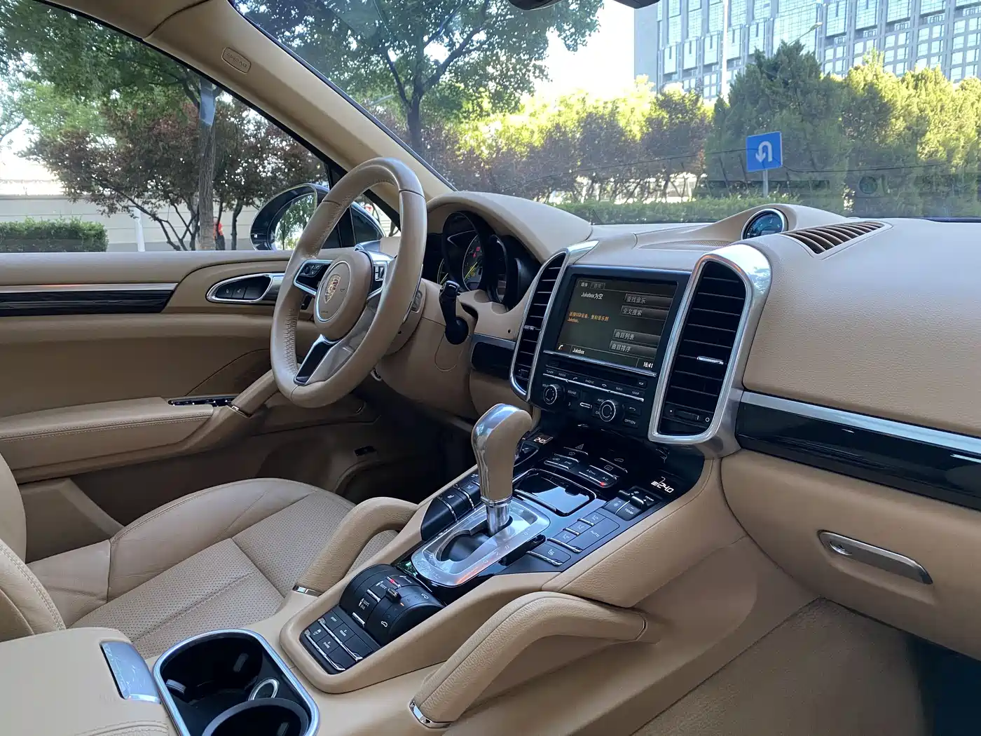 Porsche Cayenne New Energy 2015 Cayenne S E-Hybrid 3.0T фото 12