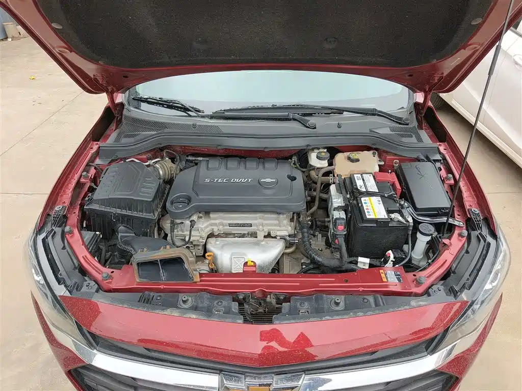 CHEVROLET CRUZE