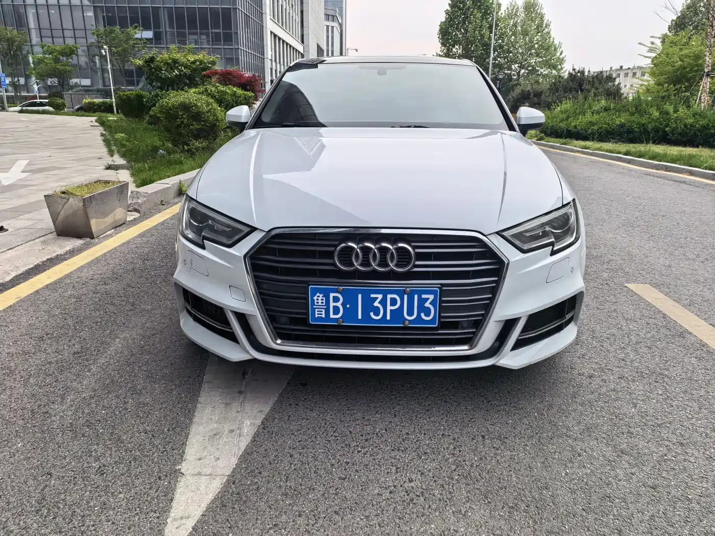 Audi A3 2017 Limousine 35 TFSI Fashion фото 2