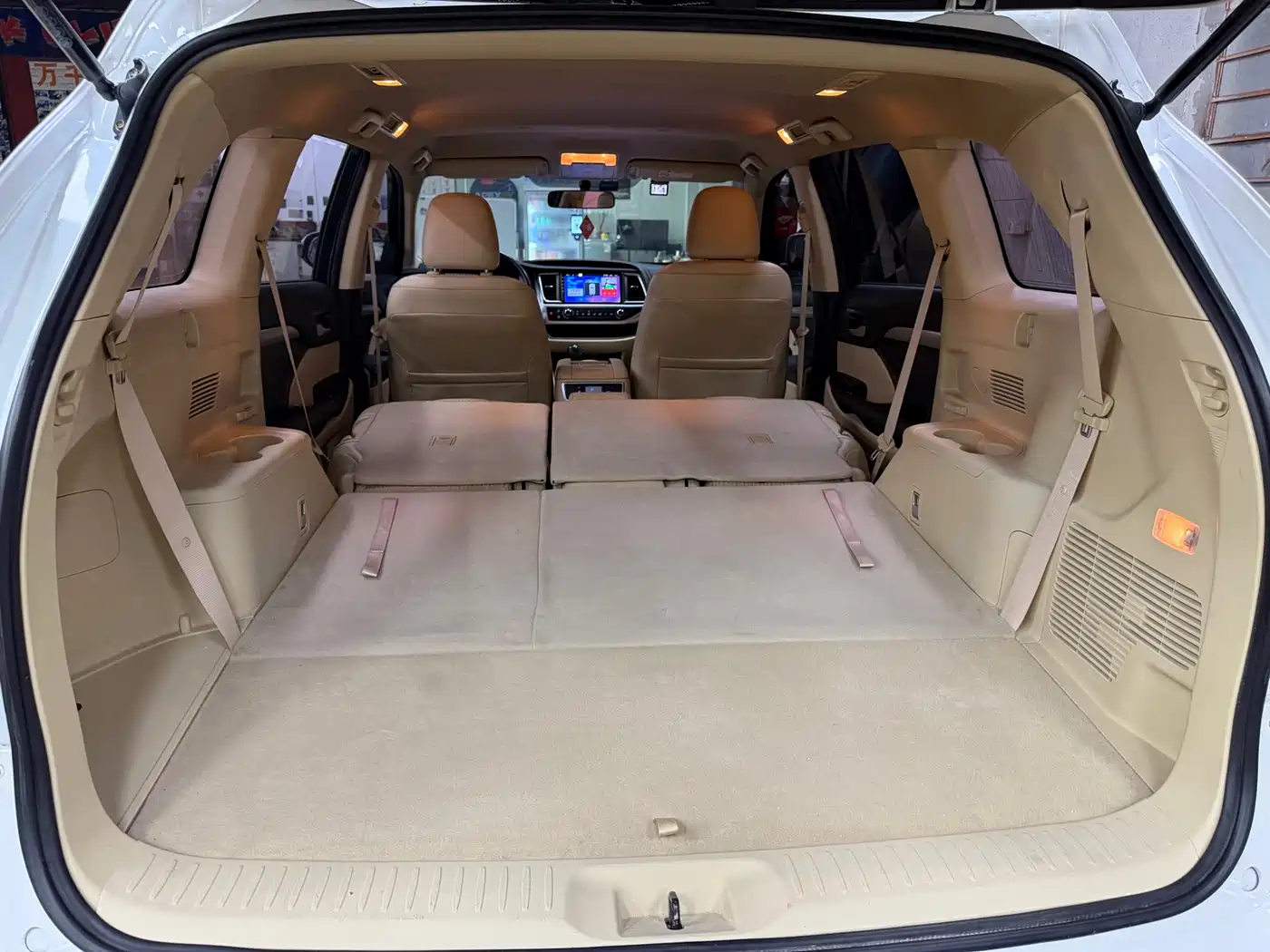 Photo 33 - Toyota Highlander