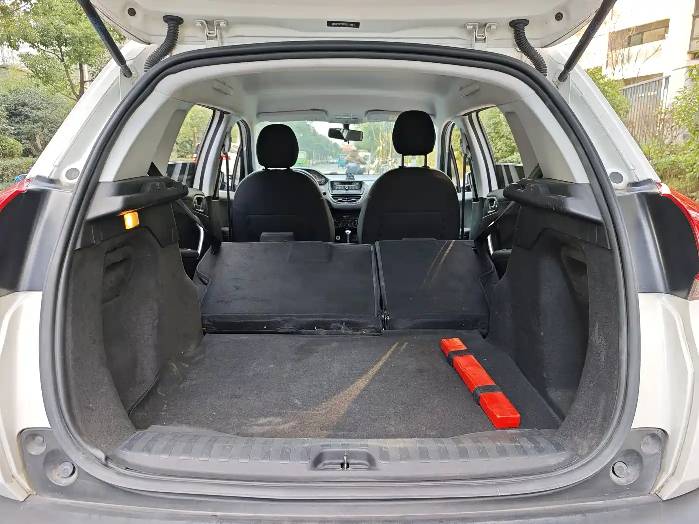 Peugeot 2008 2014 1.6L Automatic Trend Edition фото 23
