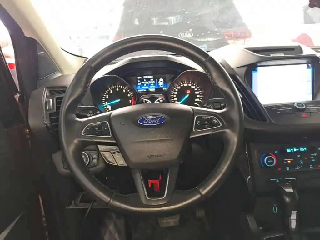 Ford Kuga 2018 2017 EcoBoost 180 AWD Luxury