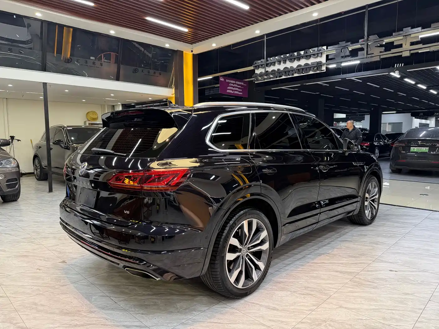 Volkswagen Touareg 2019 3.0TSI Sharp Intelligence Edition China VI фото 4
