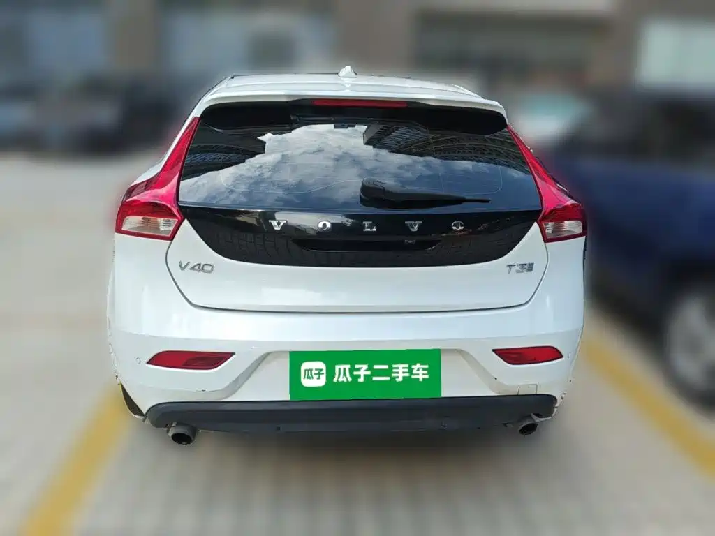 Volvo V40 2018 2018 T3 R-Design Edition