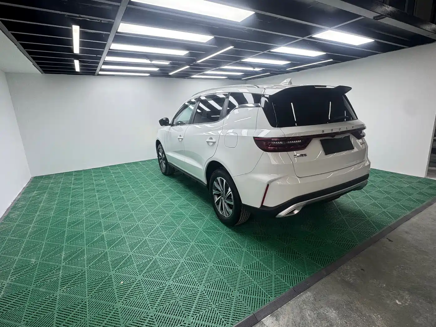 GEELY AUTOMOBILE VISION X6