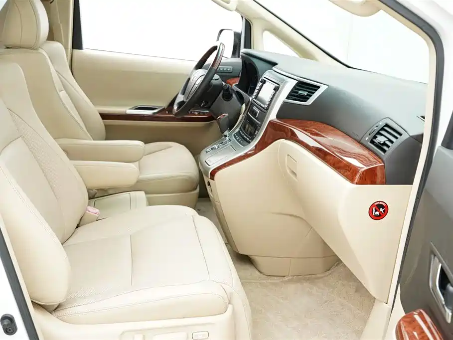 Toyota Alphard 2011 3.5L Luxury Edition фото 22