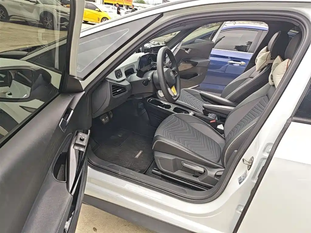 Volkswagen ID.3 2023 Upgraded Pure Intelligence Edition фото 16