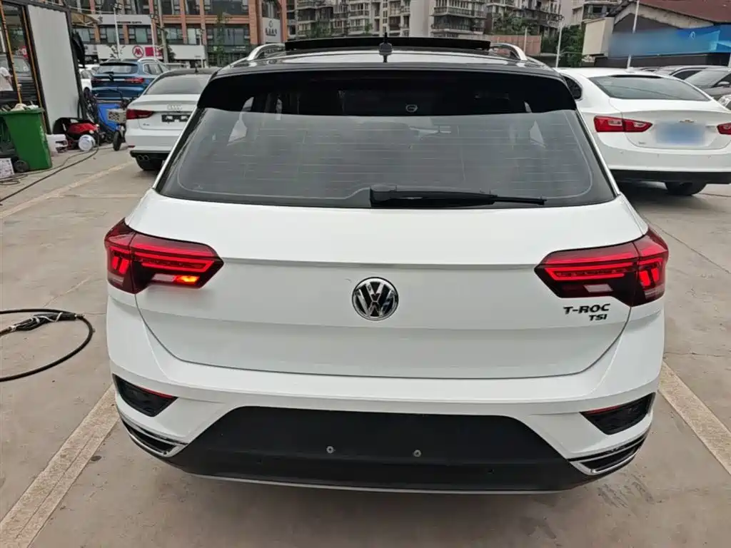 Volkswagen T-ROC 2018 230TSI DSG 2WD Progressive China VI фото 6