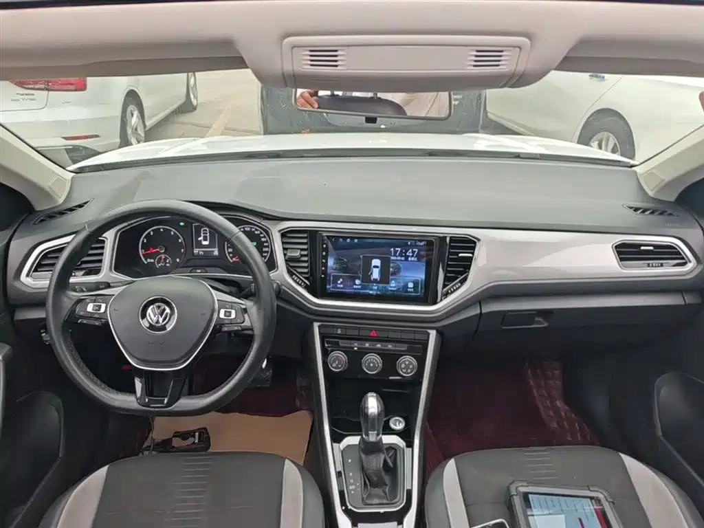 Volkswagen T-ROC 2018 230TSI DSG 2WD Progressive China VI фото 10