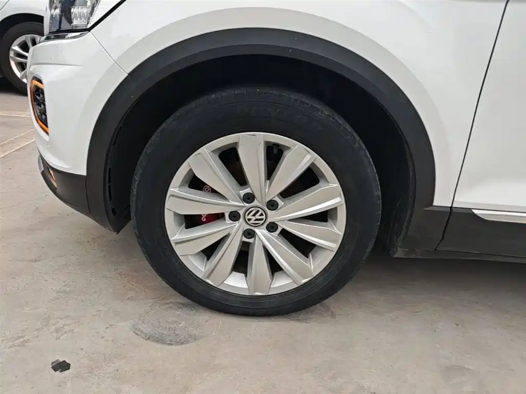 Volkswagen T-ROC 2018 230TSI DSG 2WD Progressive China VI фото 23