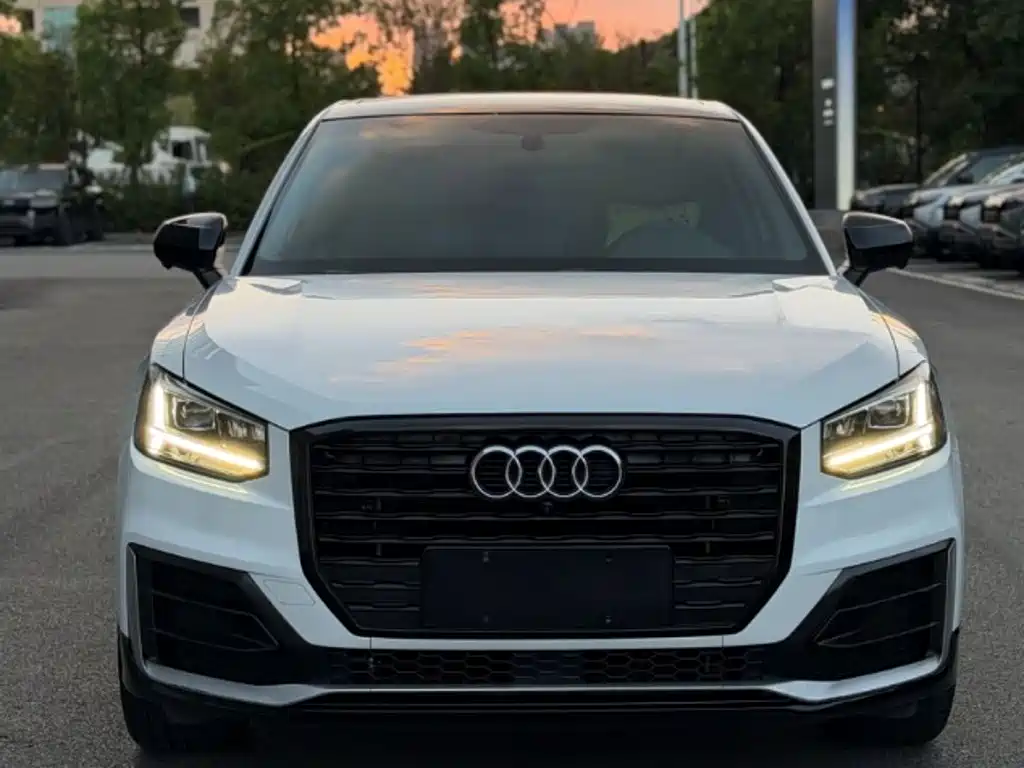 Audi Q2L 2019 2018 35 TFSI Launch Exclusive Edition China VI