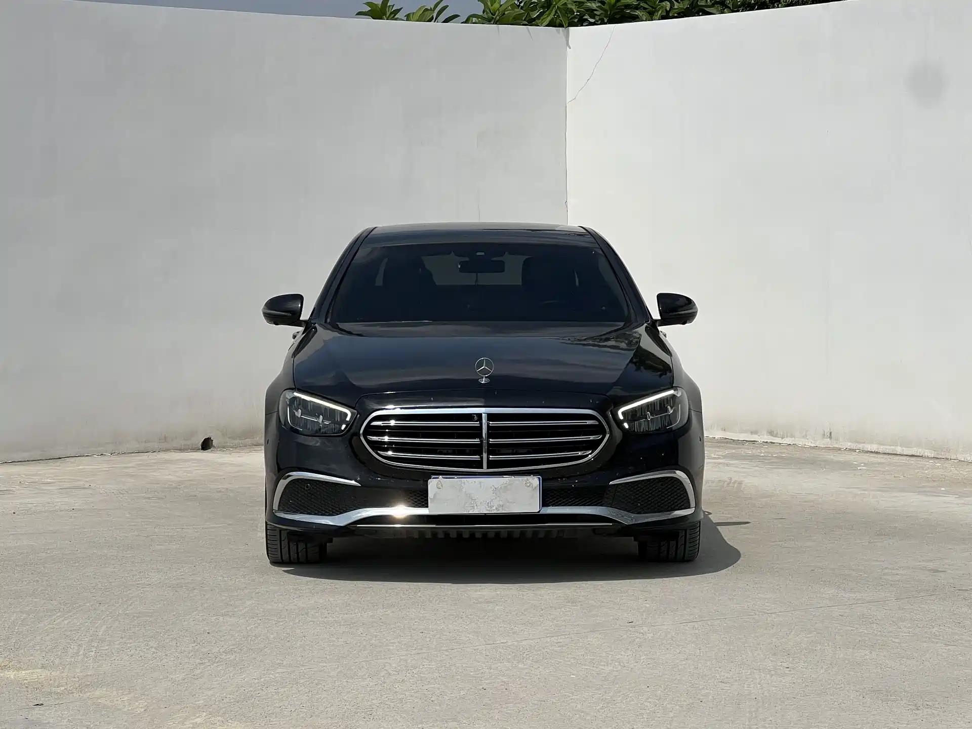 Фото 2 - Mercedes-Benz E-Class