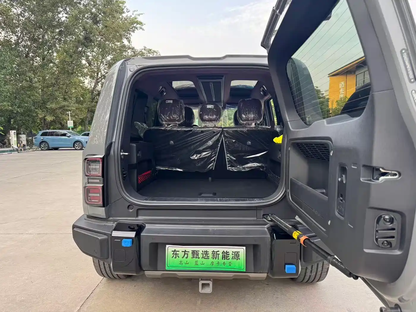 iCAR V27 2026 2026 200KM AWD Falcon 500