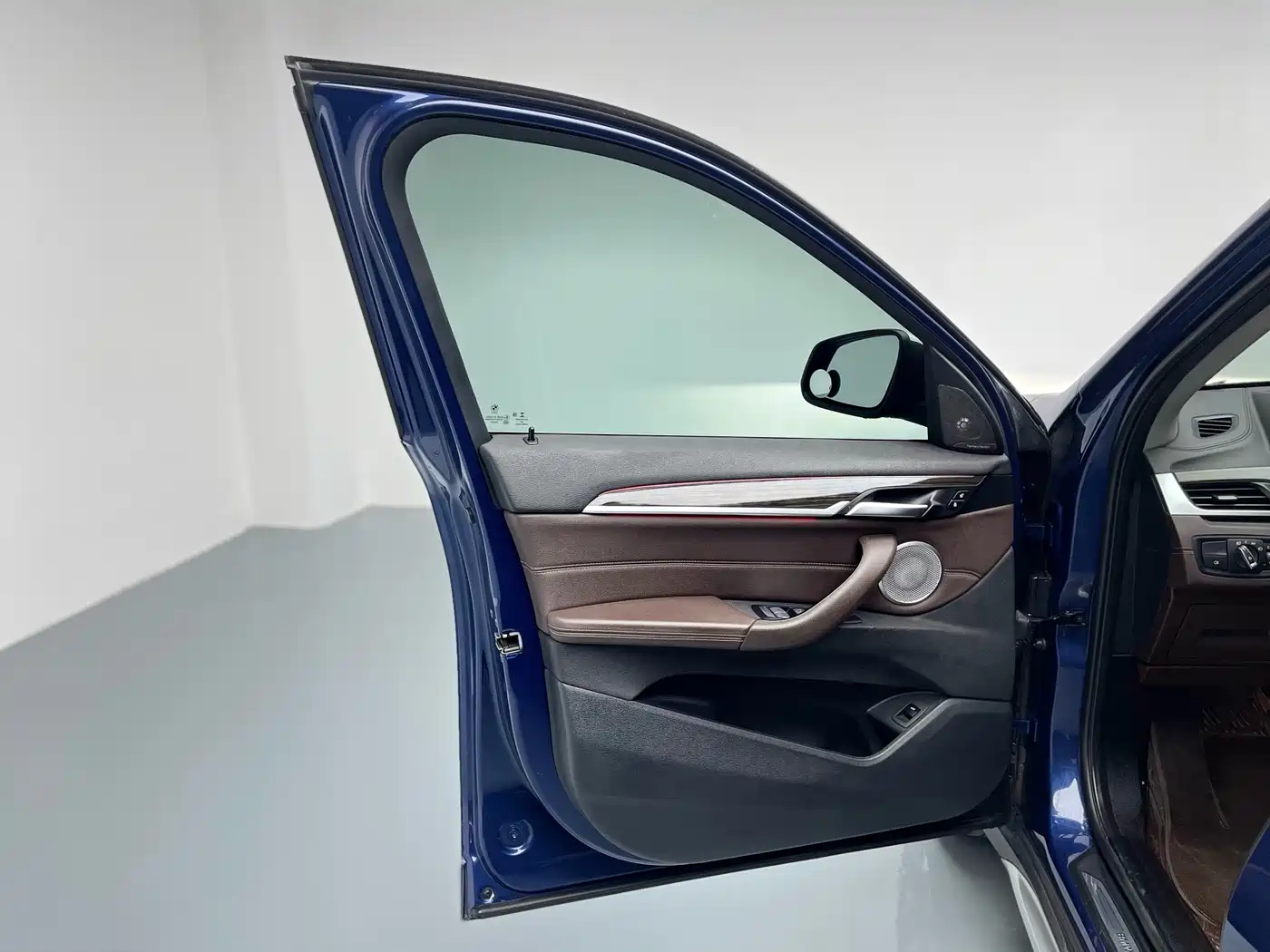 BMW X1 2021 xDrive25Li Exclusive фото 22